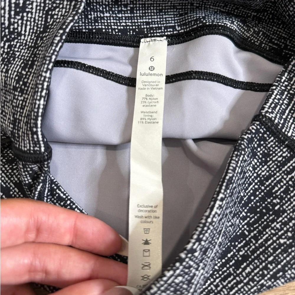 Lululemon In Movement Short *Everlux 2.5